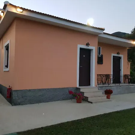 Corfu Rooms Ýpsos